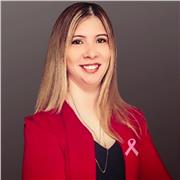 Já dei aula particular para alunos de cursinho, tenho pós-graduação em Direito Público, sou Mediadora e Conciliadora judicial e extrajudicial certificada pelo TJCE, MPCE e TDC. E gosto de lecionar, pois fui monitora, na época em que cursava a graduação